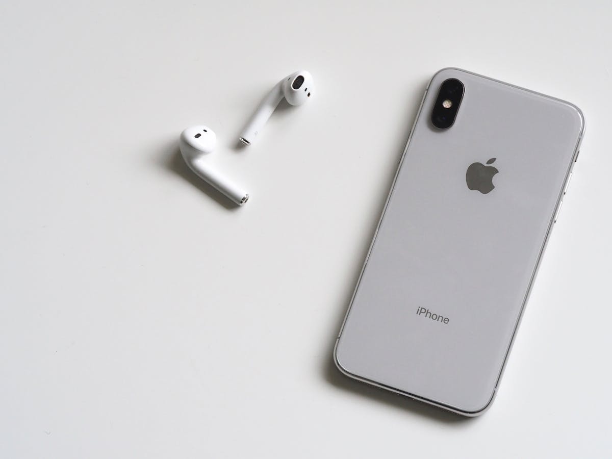 Apple Merilis Update Keamanan Darurat untuk iPhone Lama — UMKM Wajib Segera Update!