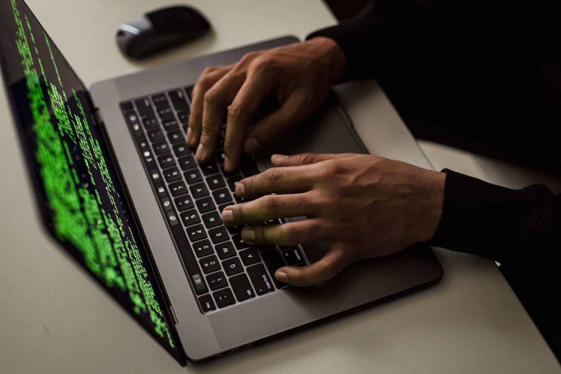 Waspada Aplikasi AI Palsu: Malware Berkedok ChatGPT Kini Incar UMKM Indonesia