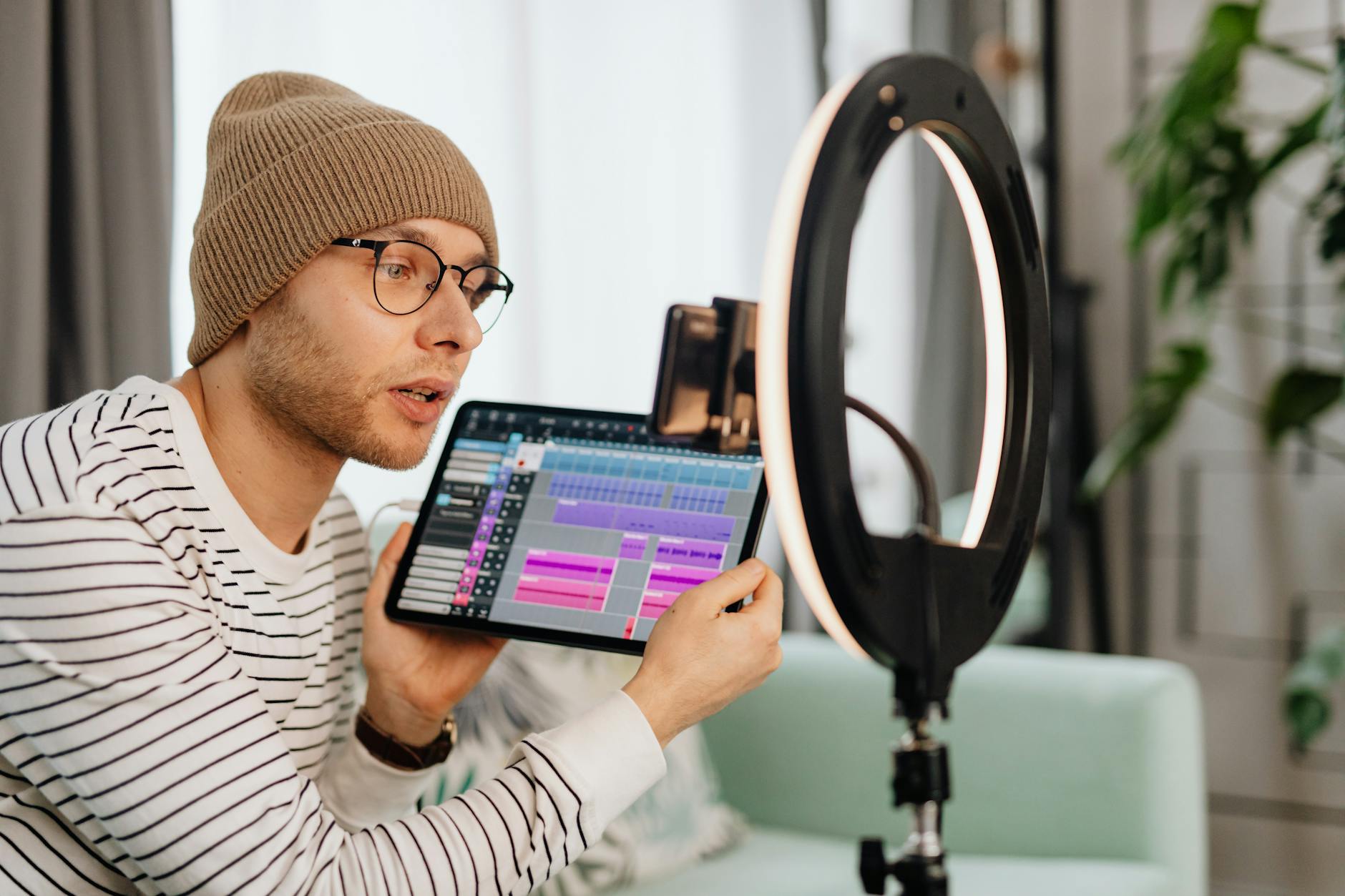 TikTok Live Shopping UMKM 2026: Panduan Lengkap dari Setup Studio sampai Konversi Tinggi